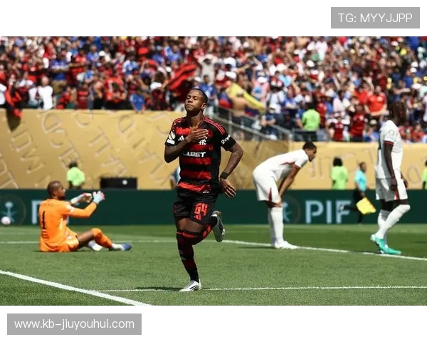 足球场上的奇迹黑猩猩守门员助力球队创造历史胜利